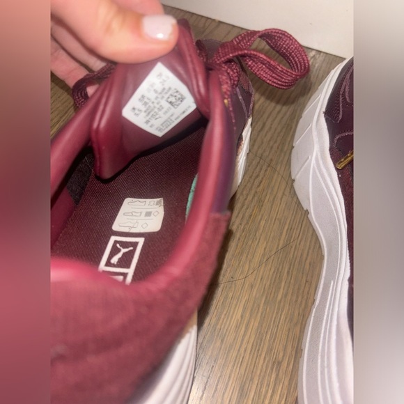 Puma Burgundy Red Mayze Stack Edgy Cord Platform Sneakers women’s size 8 - Picture 6 of 13